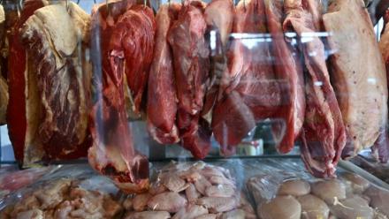 Des pièces de viande sur l'étal d'une boucherie à Brasilia, le 3 septembre 2026 au Brésil