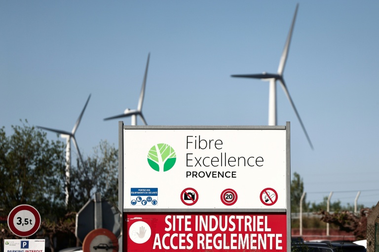 L'entrée de l'usine de pâte à papier Fibre Excellence à Tarrascon, le 14 avril 2026 dans les Bouches-du-Rhône