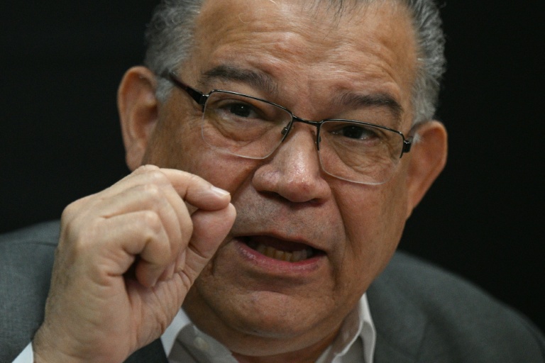 L’ancien candidat à la présidentielle vénézuélienne Enrique Márquez, qui a été libéré de prison le 8 janvier 2025, s’exprime lors d’une conférence de presse à Caracas, le 14 octobre 2024