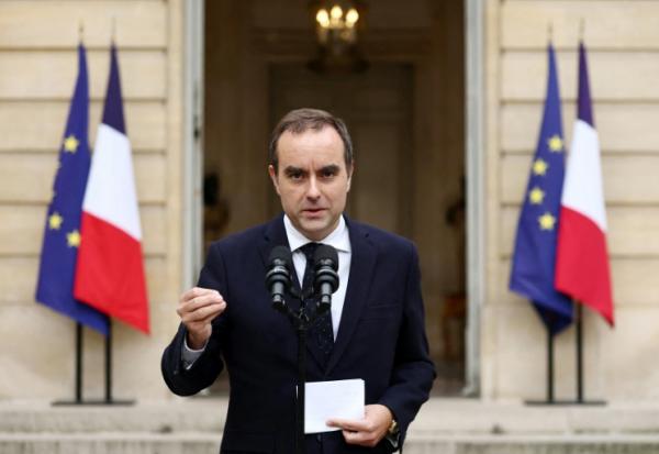 Le Premier ministre démissionnairSébastien Lecornu à Matignon le 6 octobre 2025