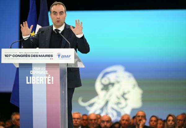 Le Premier ministre Sébastien Lecornu au 107e congrès de l'Association des maires de France (AMF), à Paris, le 20 novembre 2025