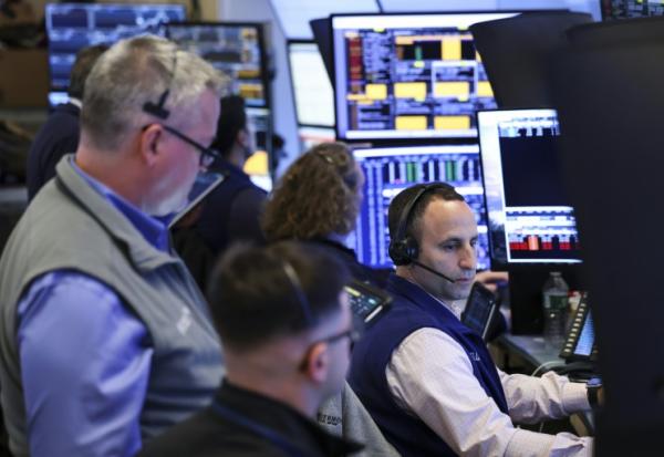 Des opérateurs à la Bourse de New York, le 27 mai 2026