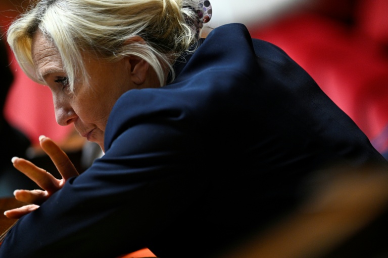 La président du groupe Rassemblement national Marine Le Pen lors d'une séance de questions au gouvernement à l'Assemblée nationale à Paris le 20 mai 2026