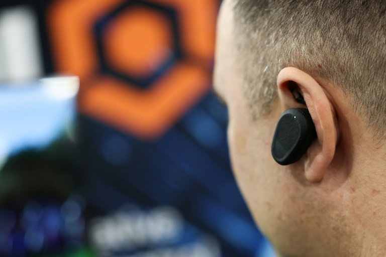 Des écouteurs Naqi Logix présentés le 4 janvier 2026 à Las Vegas en amont du salon de l'informatique grand public CES