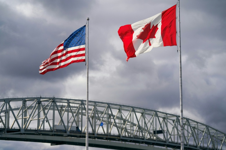 Le Canada et les Etats-Unis sont parvenus mardi à un accord de dernière minute, permettant de reporter l'entrée en vigueur de nouveaux droits de douane de 50% sur les produits canadiens