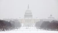 Le Capitole de Washington, siège du Congrès américain, sous la neige le 25 janvier 2026