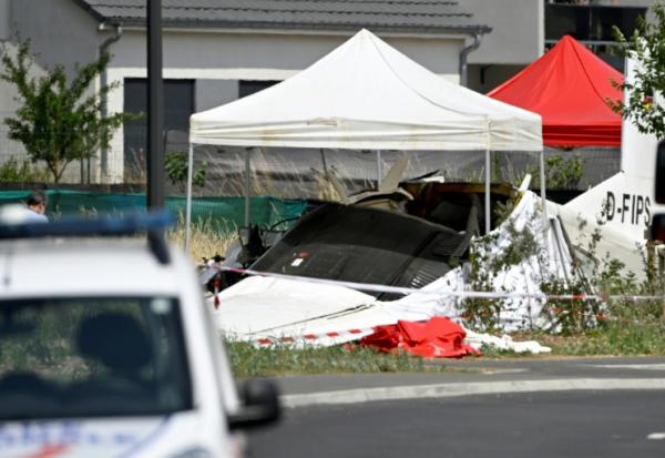 L'épave d'un avion Pilatus PC-6 après son crash à Tomblaine, près de Nancy, le 28 juin 2026 en Meurthe-et-Moselle