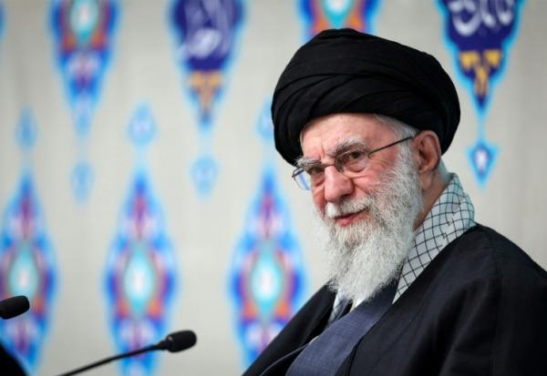 Photo fournie par le bureau du guide suprême iranien Ali Khamenei le montrant lors d'un rassemblement religieux à Téhéran le 19 février 2026