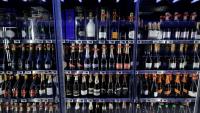 Des bouteilles de champagne en vente dans un supermarché à Paris, le 5 septembre 2025