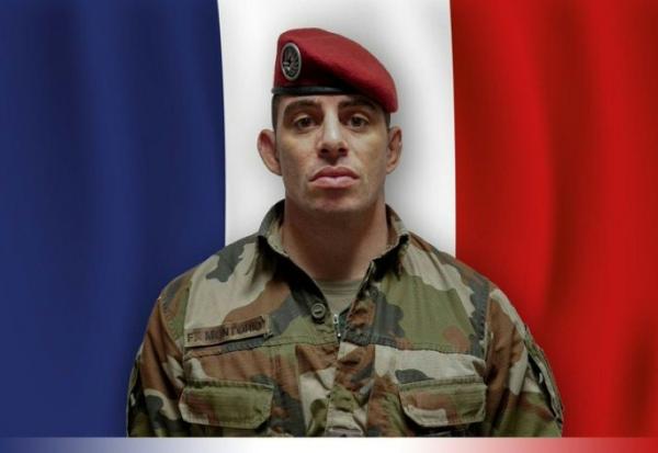 Le sergent-chef Florian Montorio, rattaché au 17e régiment du génie parachutiste de Montauban, dans le sud-ouest de la France, a été tué samedi dans le Sud du Liban, dans une embuscade contre des Casques bleus