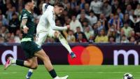Le milieu de terrain uruguayen du Real Madrid Federico Valverde  (à droite), auteur d'un triplé contre Manchester City en 8e aller de la Ligue des champions, le 11 mars 2026 au stade Bernabéu