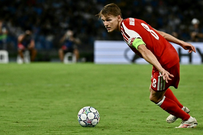 Le Norvégien Martin Odegaard a offert la victoire à Arsenal contre Naples en Ligue des champions le 9 septembre 2026 à Naples

