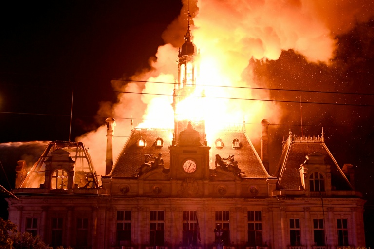 La mairie de Limoges incendiée le 17 octobre 2026, jour de mobilisation nationale contre la 