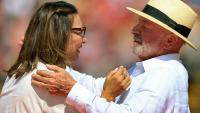 Le président brésilien Lula (d), candidat à sa réélection, et son épouse Rosangela da Silva lors du lancement de la campagne du leader de gauche, à Sao Paulo, le 16 août 2026
