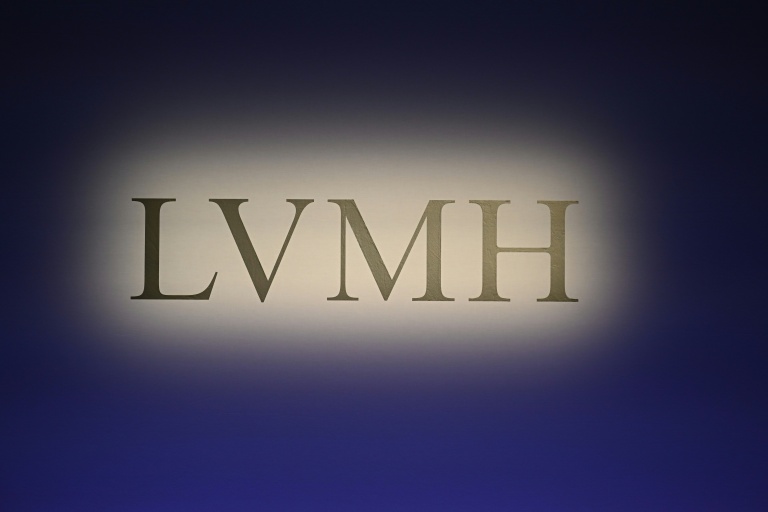 Logo de LVMH, lors de la présentation des résultats annuels du groupe, Paris, le 26 janvier 2022