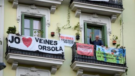 Un immeuble sous le coup d'une procédure d'éviction de ses occupants, à Barcelone, en Espagne, le 31 janvier 2025
