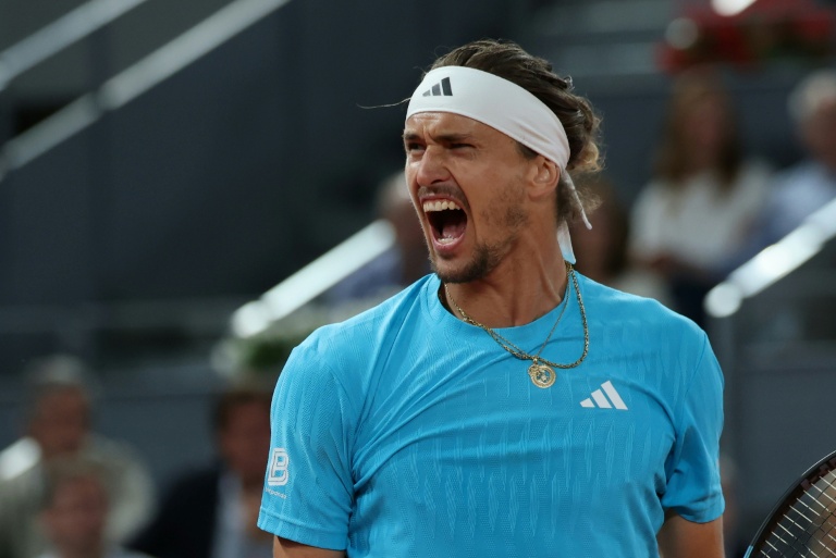 L'Allemand Alexander Zverev rugit lors de sa victoire contre le Belge Alexander Blockx, en demi-finale du Masters 1000 de Madrid, le 1er mai 2026