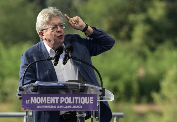 Le leader de La France insoumise Jean-Luc Mélenchon, lors des Universités d'été du parti LFI à Châteauneuf-sur-Isère, dans le sud-est de la France, le 22 août 2025