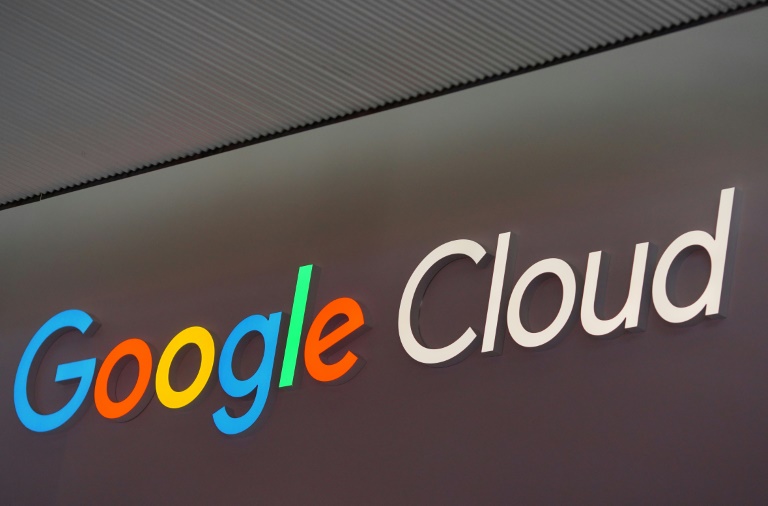 Google Cloud, numéro trois de l'informatique à distance derrière AWS (Amazon) et Microsoft, a vu ses ventes bondir de 32% au deuxième trimestre, pour dépasser les 13 milliards de dollars