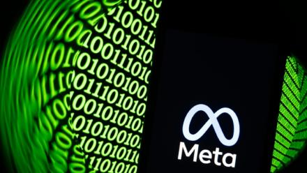 Photographie du logo Meta sur un smartphone à Mulhouse dans l'est de la France, le 11 février 2026