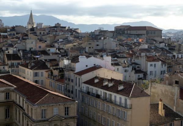 Vue du quartier historique du Panier à Marseille le 17 décembre 2025 