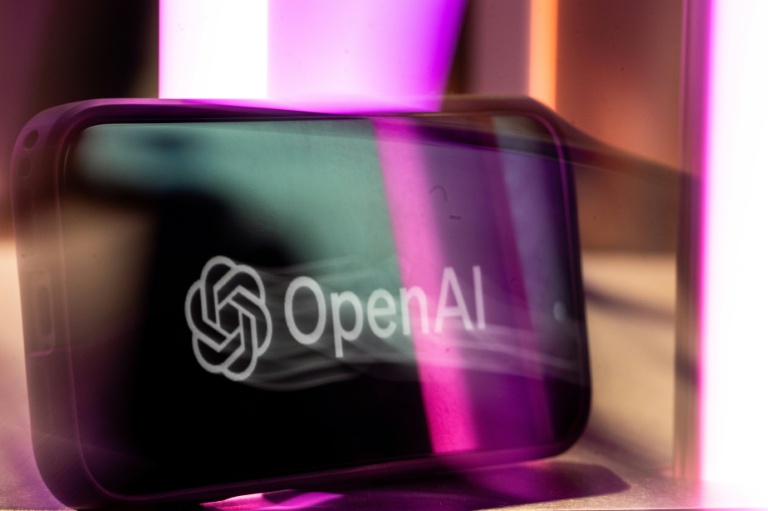 Washington a présenté mardi comme une affaire de sécurité nationale l'arrestation, rarissime, d'un ingénieur saoudien d'OpenAI, accusé d'avoir caché un micro dans une salle de réunion de la direction