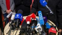 Lors d'une conférence de presse à Marseille entre les deux tours des élections municipales, le 17 mars 2026
