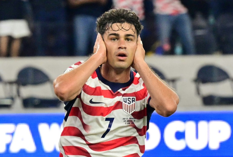 Le milieu des Etats-Unis Giovanni Reyna après avoir marqué un but contre le Paraguay en Coupe du monde, le 12 juin 2026 à Los Angeles