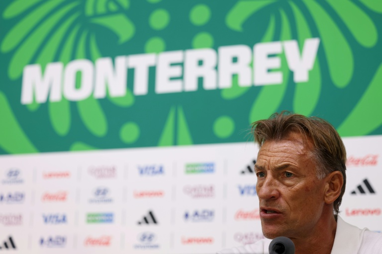 Le sélectionneur français de la Tunisie, Hervé Renard, donne une conférence de presse, à Guadalupe, au Mexique, le 19 juin 2026