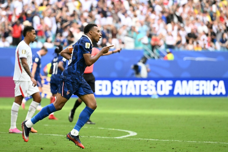 Le capitaine français Kylian Mbappe après avoir marqué le 3e but tricolore lors de la petite finale de la Coupe du monde entre la France et l'Angleterre à Miami le 18 juillet 2026
