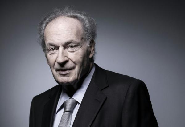 Le fondateur du groupe Pierre & Vacances, Gérard Brémond, lors d'une séance de pose à Paris le 21 novembre 2018 