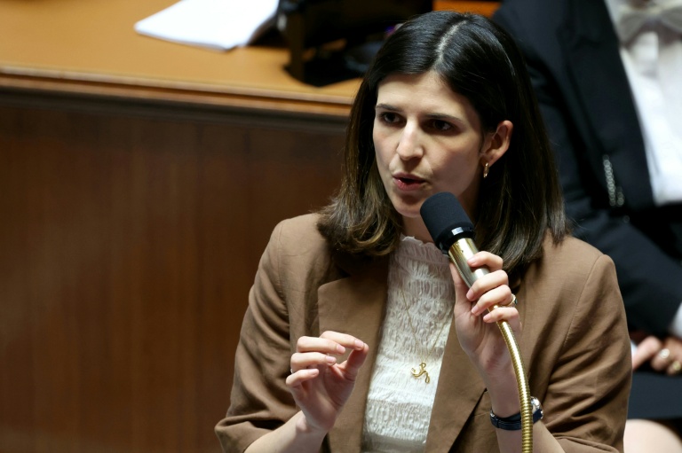 la ministre déléguée chargée du Numérique Clara Chappaz à l'Assemblée nationale le 17 juin 2025