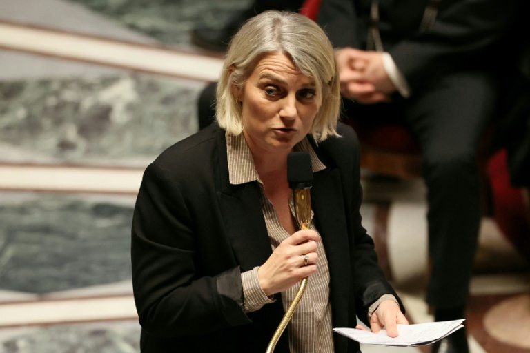 La ministre de la Santé Stéphanie Rist lors des questions au gouvernement à l'Assemblée nationale, le 27 janvier 2026 à Paris