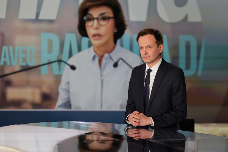 Pierre-Yves Bournazel (Horizons/Renaissance), candidat à la mairie de Paris, sur le plateau du JT de France 2, le 16 mars 2026 à Paris
