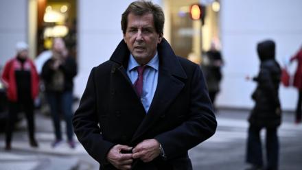 Max Guazzini, secrétaire général de la Fondation Bardot et alors président du Stade français, vient assister à une messe en mémoire de l'actrice française Brigitte Bardot à l'église Saint-Roch à Paris, le 28 janvier 2026