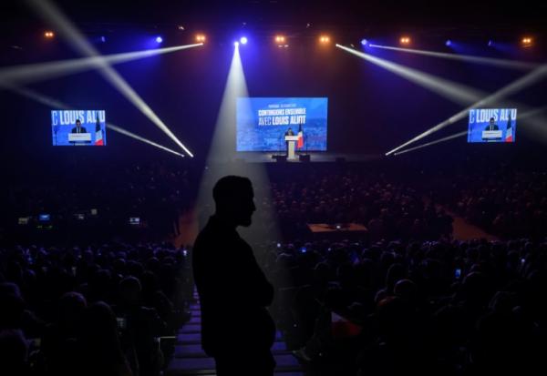 Le président du RN Jordan Bardella en meeting à Nîmes le 3 mars 2026