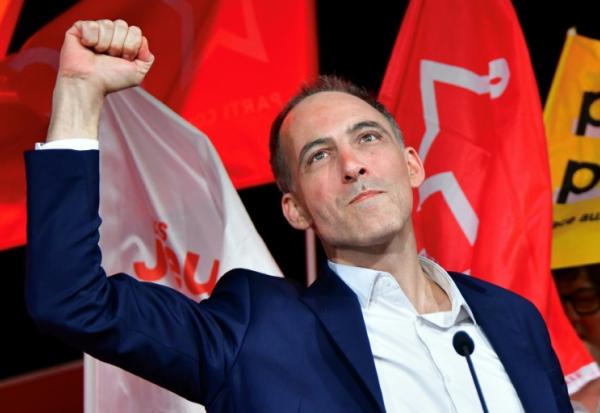 Raphaël Glucksmann lors d'une réunion de campagne en soutien au candidat de l'alliance de gauche à la mairie de Limoges, Thierry Miguel, à Limoges, le 12 mars 2026