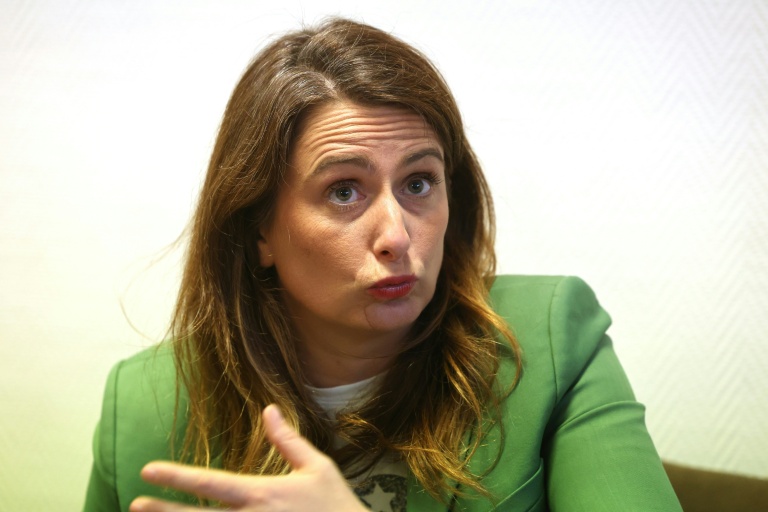 La secrétaire nationale des Ecologistes Marine Tondelier s'exprime lors d'une conférence de presse le 9 mars 2026 à Amiens