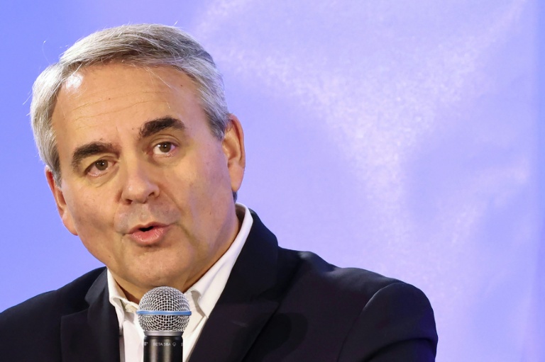 Le président LR des Hauts-de-France, Xavier Bertrand, à Saint-Quentin, le 25 octobre 2025 dans l'Aisne