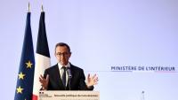 Le ministre de l'Intérieur, Bruno Retailleau présente les nouvelles orientations en matière de naturalisation des étrangers à la préfecture de Créteil, dans le Val-de-Marne, le 5 mai 2025