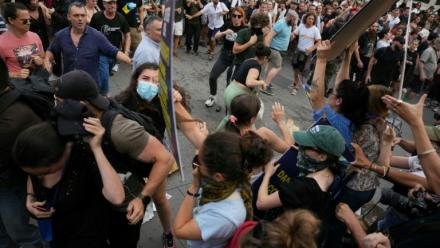 Echauffourées entre des membres du collectif d'extrême droite Nemesis et des sympathisant du Nouveau front populaire à Paris le 27 juin 2024