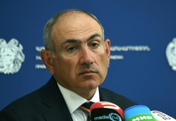 Le Premier ministre arménien Nikol Pachinian lors d'une conférence de presse à Erevan le 28 mai 2026