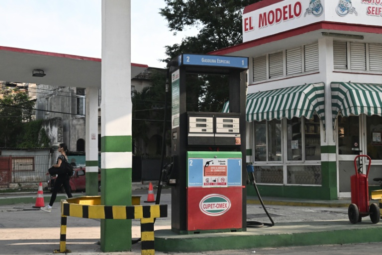 Une station-service en rupture de carburants à La Havane, le 13 mai 2026 à Cuba