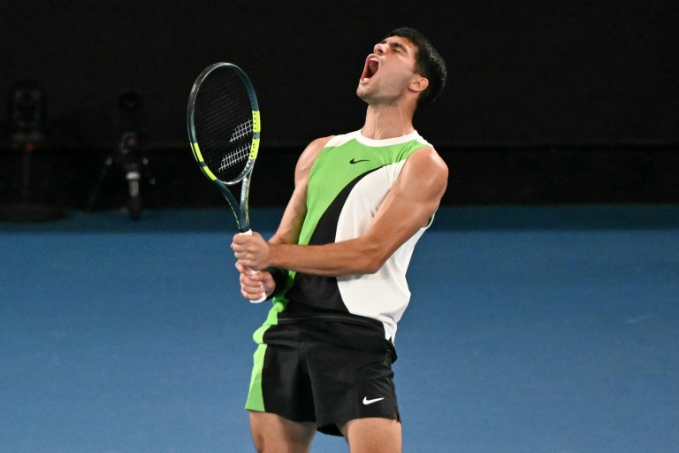 Carlos Alcaraz qualifié sans trembler contre l'Australien Adam Walton à Melbourne le 18 janvier 2026 