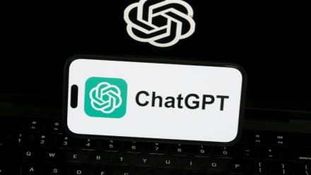 Logo de ChatGPT sur un smartphone, le 20 mai 2026 à Los Angeles, en Californie.
