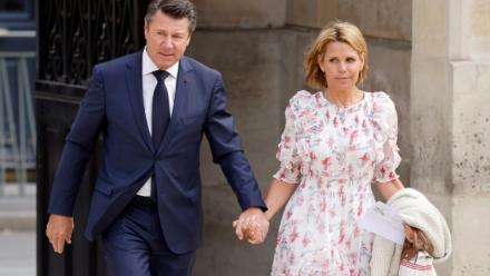 Le maire de Nice Christian Estrosi et son épouse Laura Tenoudji, le 7 mai 2022 à l'Elysée, à Paris