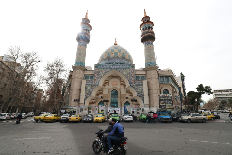 La mosquée de l'Imam Sadiq, place Palestine, à Téhéran, le 9 février 2026 en Iran