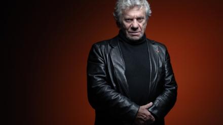 Le photoreporter français Patrick Chauvel pose le 13 octobre 2026 à Paris