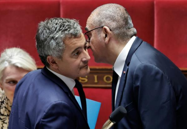 Le ministre de la Justice Gérald Darmanin (g) et le ministre de l'Intérieur Laurent Nuñez, à l'Assemblée nationale, le 15 juillet 2026 à Paris