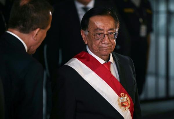 Le nouveau président par intérim du Pérou, José Maria Balcazar, après son élection au Congrès national à Lima, le 18 février 2026